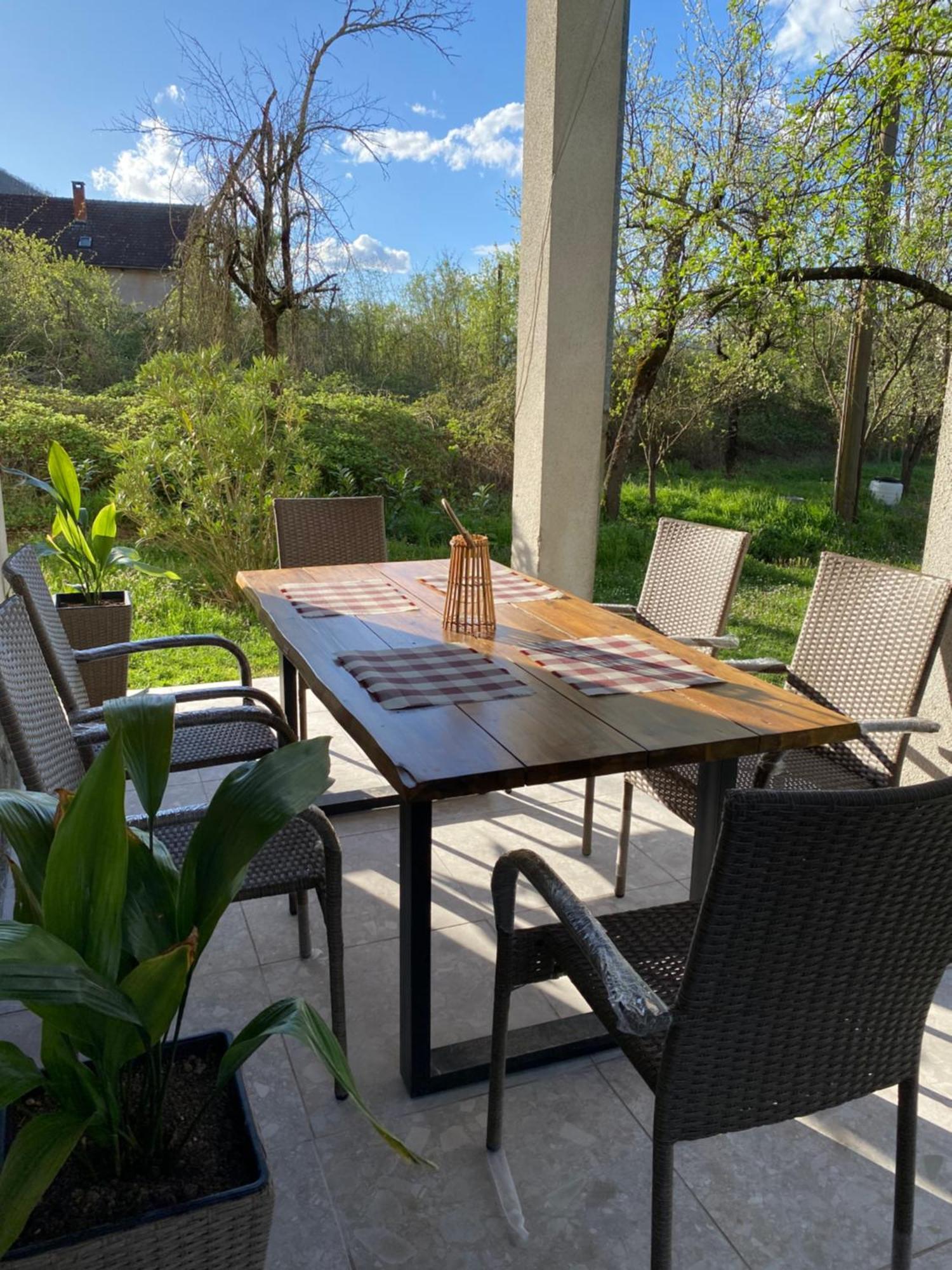 Konjic Lakeside Resort Екстер'єр фото