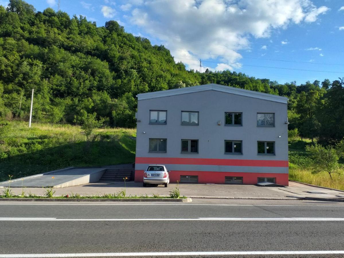 Konjic Lakeside Resort Екстер'єр фото